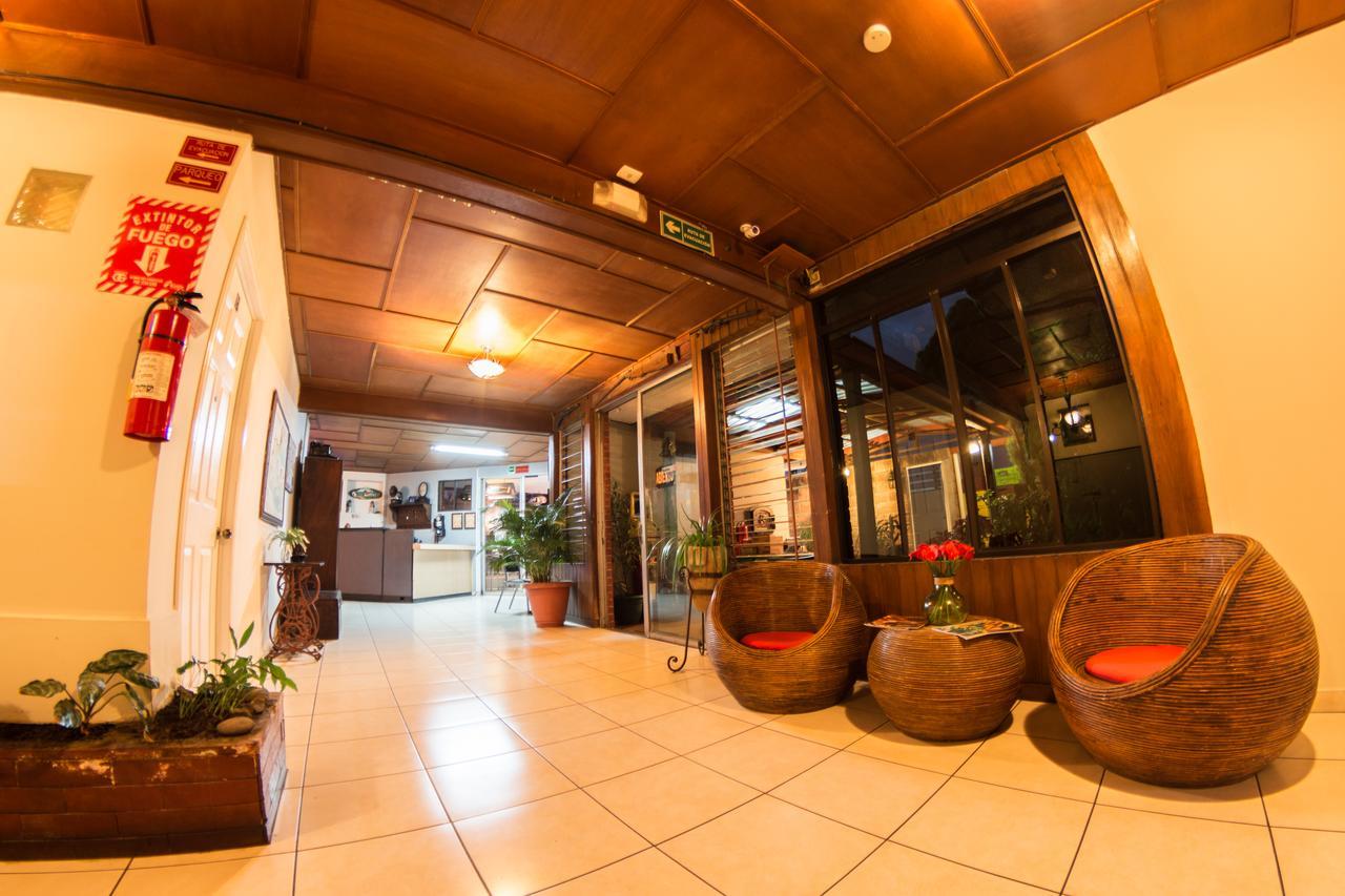 Hotel Meson De Maria Antiguo Cuscatlán Екстериор снимка