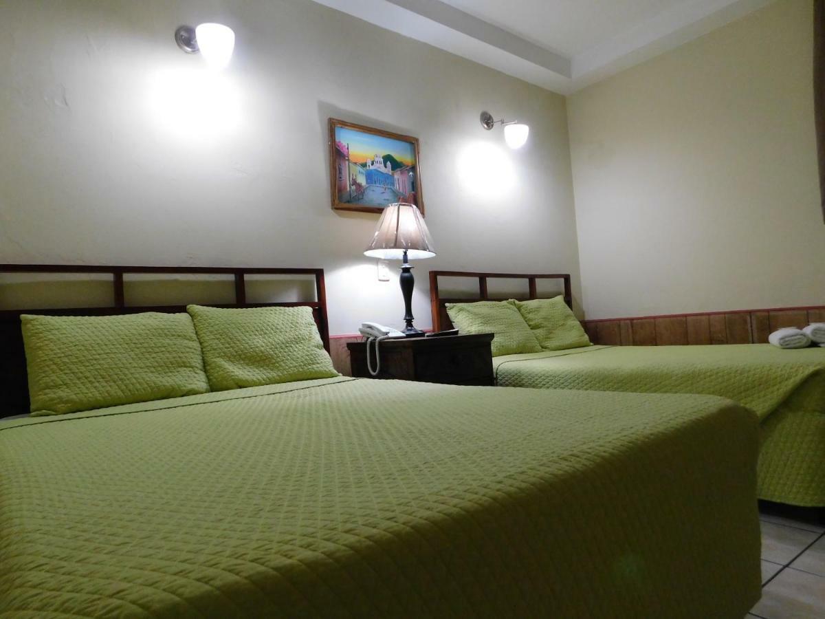 Hotel Meson De Maria Antiguo Cuscatlán Екстериор снимка