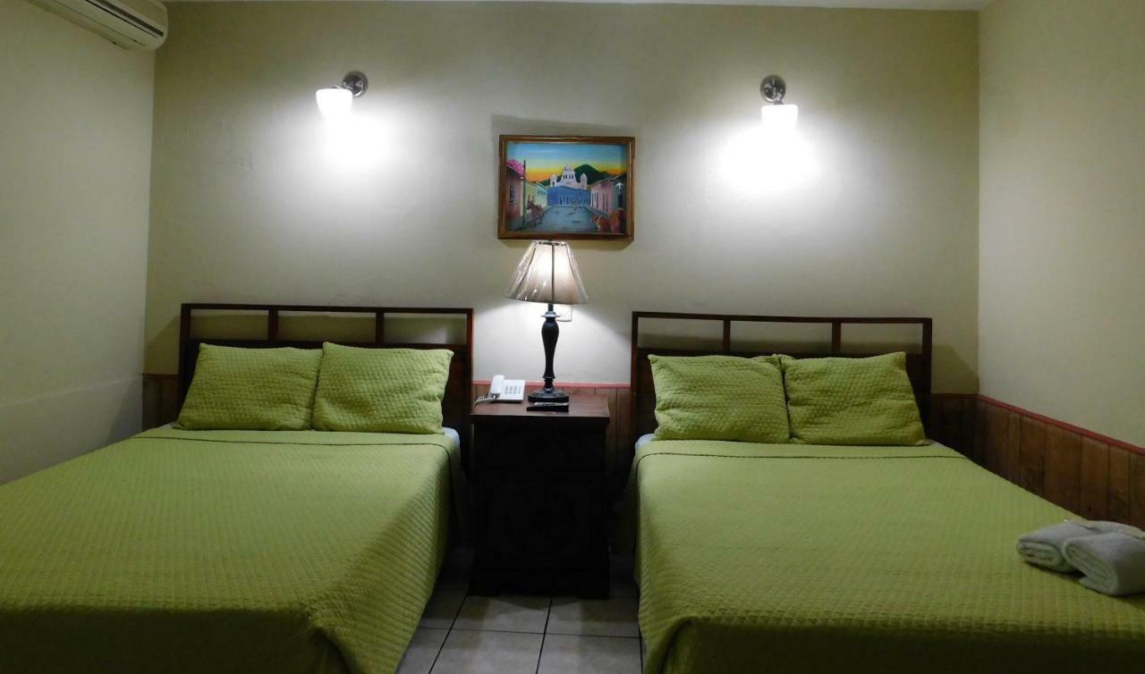 Hotel Meson De Maria Antiguo Cuscatlán Екстериор снимка